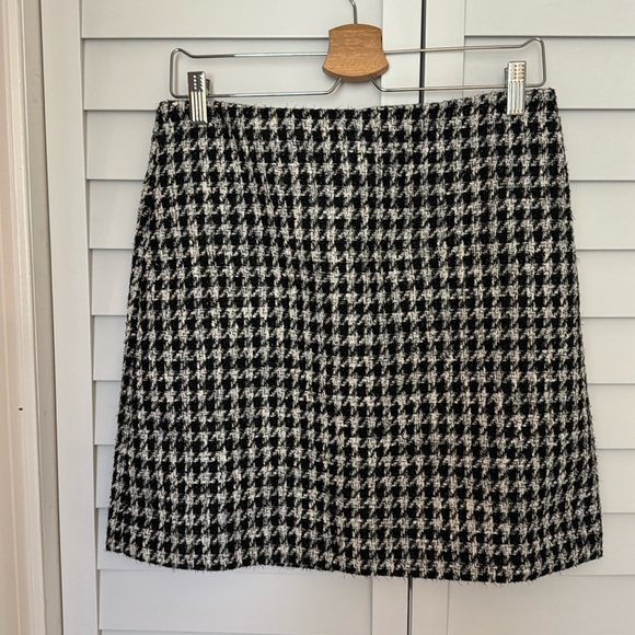 Loft Black and White Houndstooth Mini Shift Skirt Zipper Closure Size 6 - Picture 2 of 7